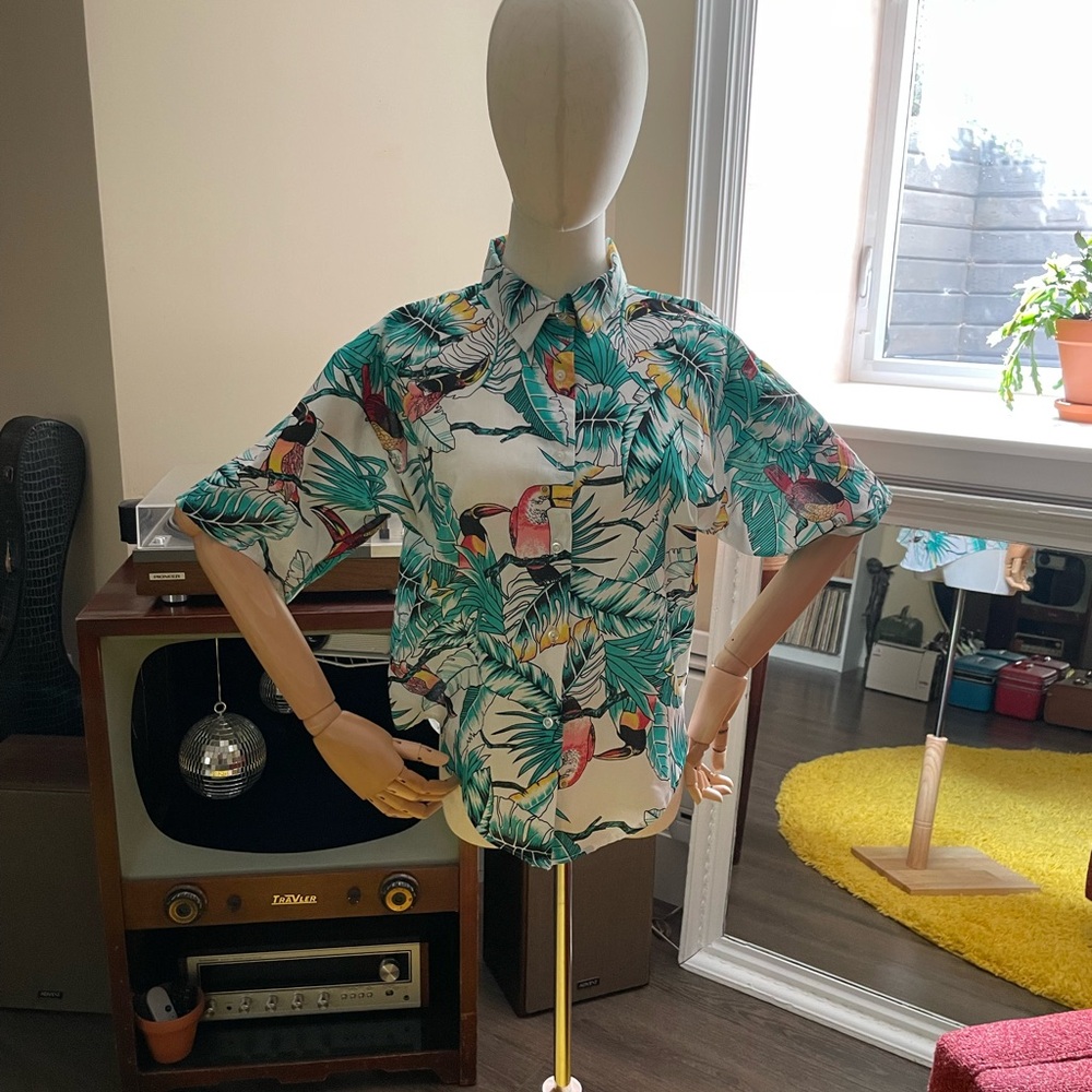 Hawaiian Tropical Print Shirt with Toucans